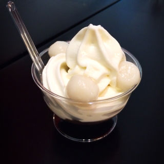 豆乳入りソフトクリーム白玉ぜんざい(須田 羽田空港国際線ターミナル店 （SUDA）)