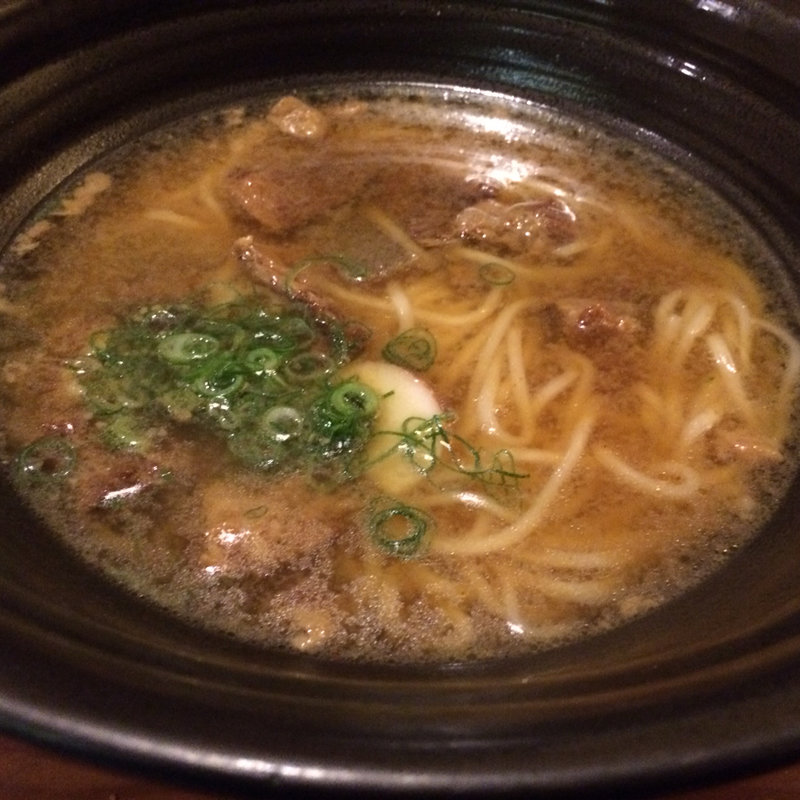 牛すじぼっかけのおうどん(麺匠の心つくし つるとんたん 北新地店)