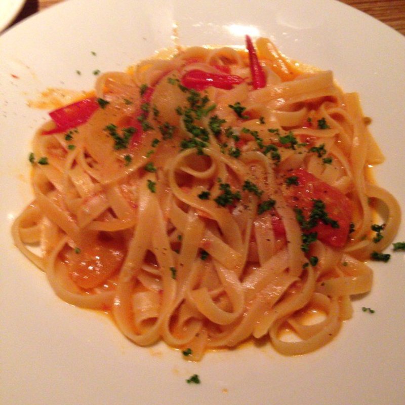 フレッシュトマトとゴルゴンゾーラのタリアテッレ(biotope cafe dining （ビオトープ カフェ ダイニング）)