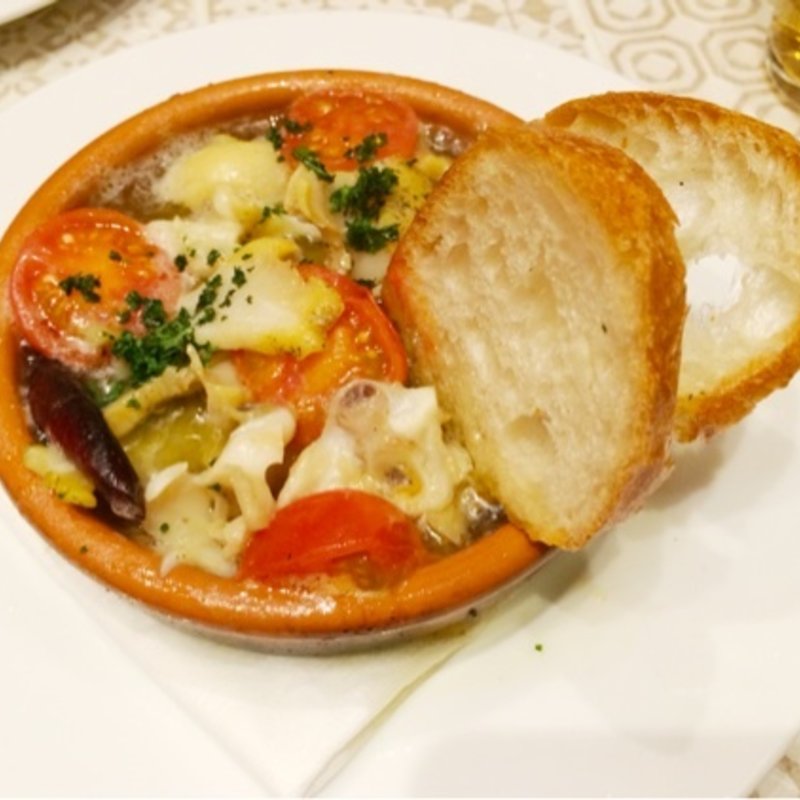 つぶ貝とミニトマトのアヒージョ(マラケシュ グランツリー 武蔵小杉店 )