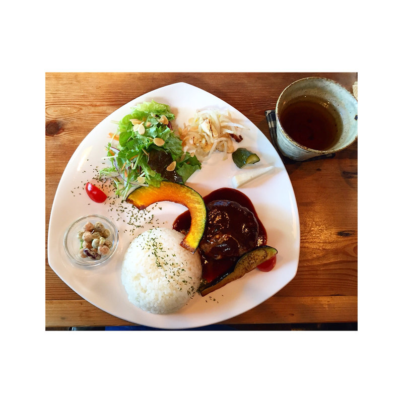 愛鷹牛ハンバーグ(比奈カフェ )