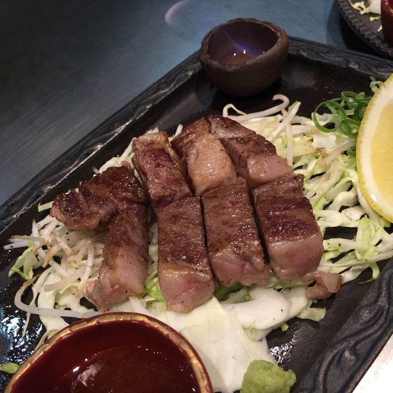 国産黒毛和牛サイコロステーキ(広島焼き うさぎ)