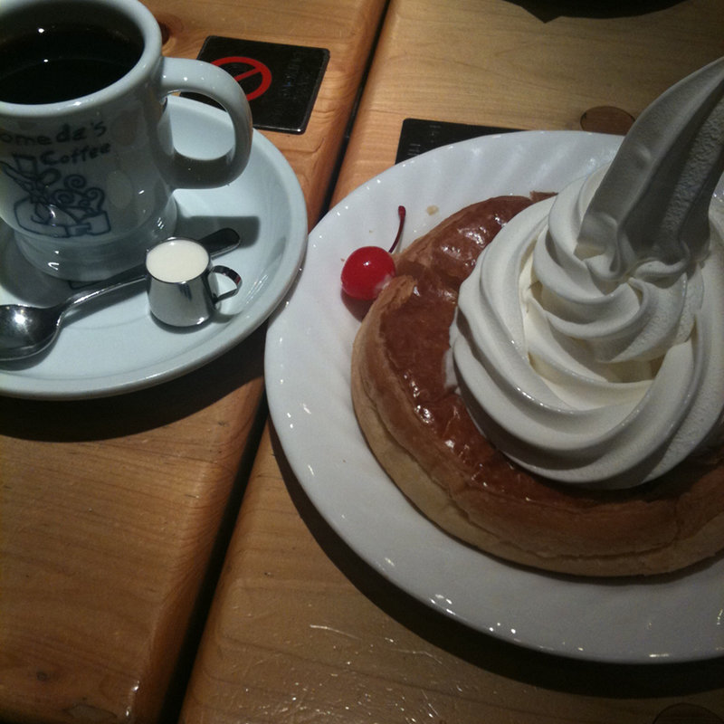 シロノワール(コメダ珈琲店 金山一丁目店 )