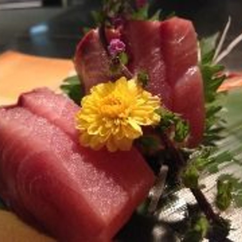 ぶり刺身(炭火炙り焼と地酒　いぶしぎん 千葉店 )