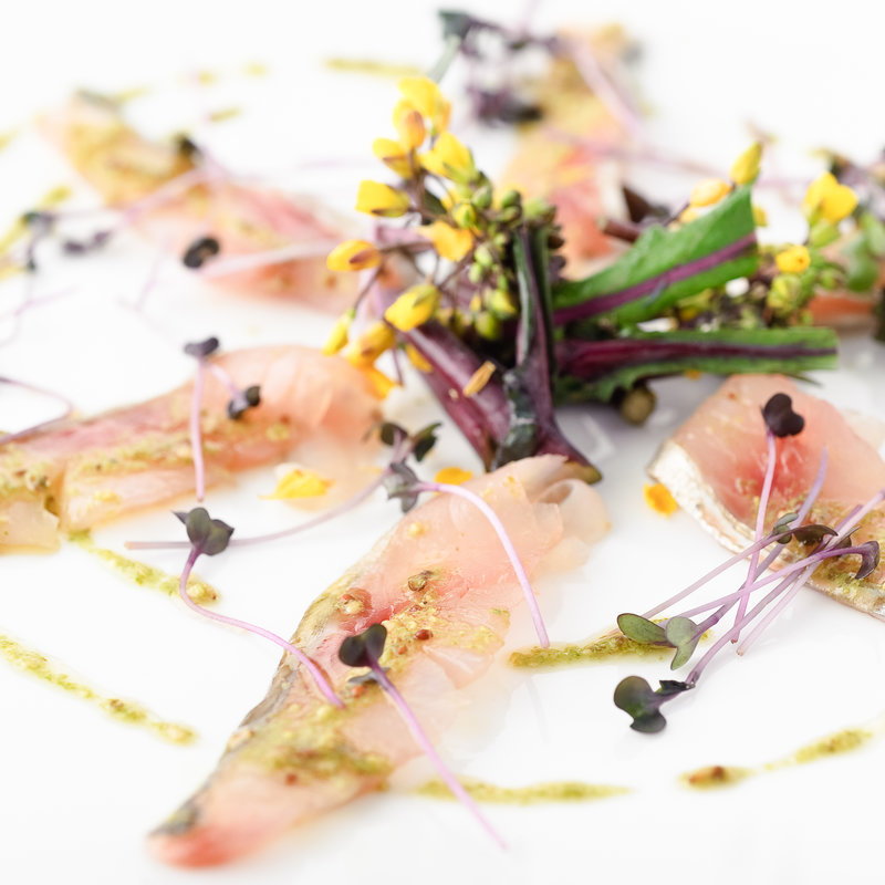 鮮魚のカルパッチョ(イタリア料理 インコントロ)