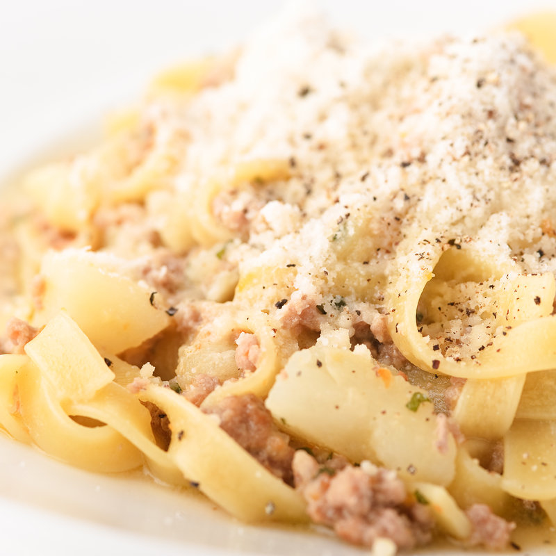 4種チーズのクリームソース　ペンネ(イタリア料理 インコントロ)