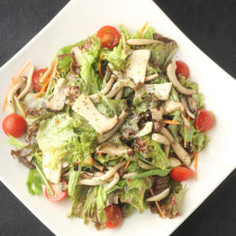 キノコのペペロンチーノサラダ(バー B24 千葉中央)