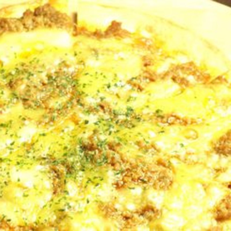 ピリ辛肉味噌ピザ(バー B24 千葉中央)