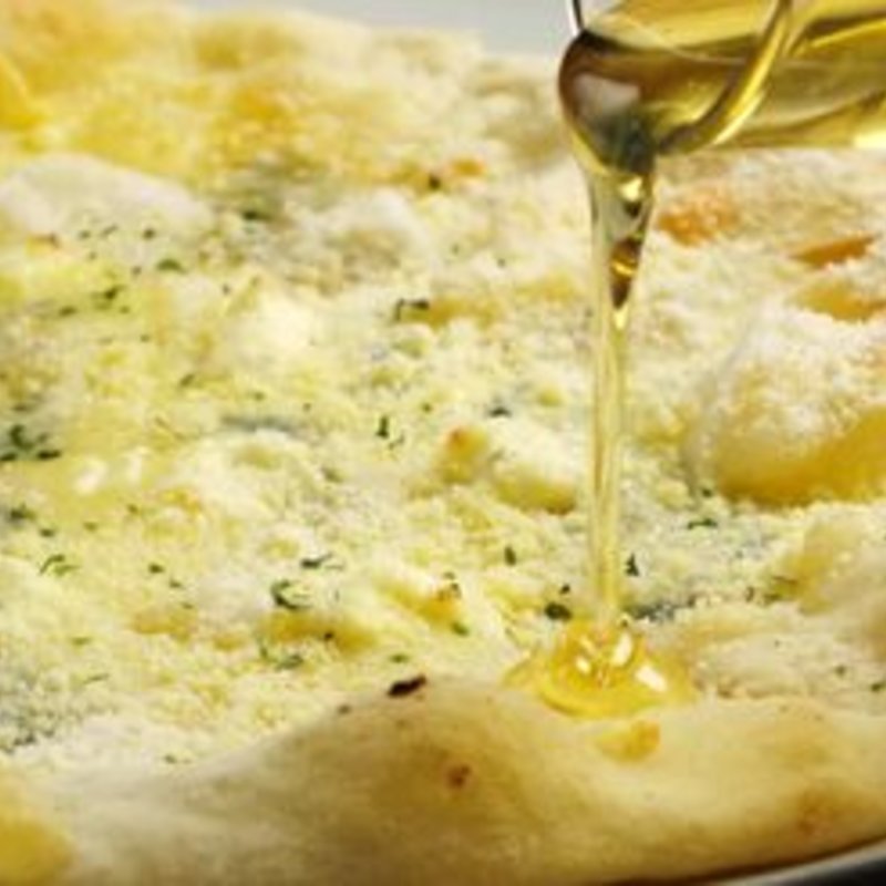 4種のチーズピザ(バー B24 千葉中央)