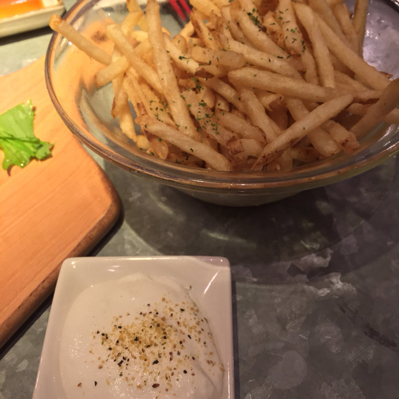 フライドポテト(蒲田バル肉寿司)