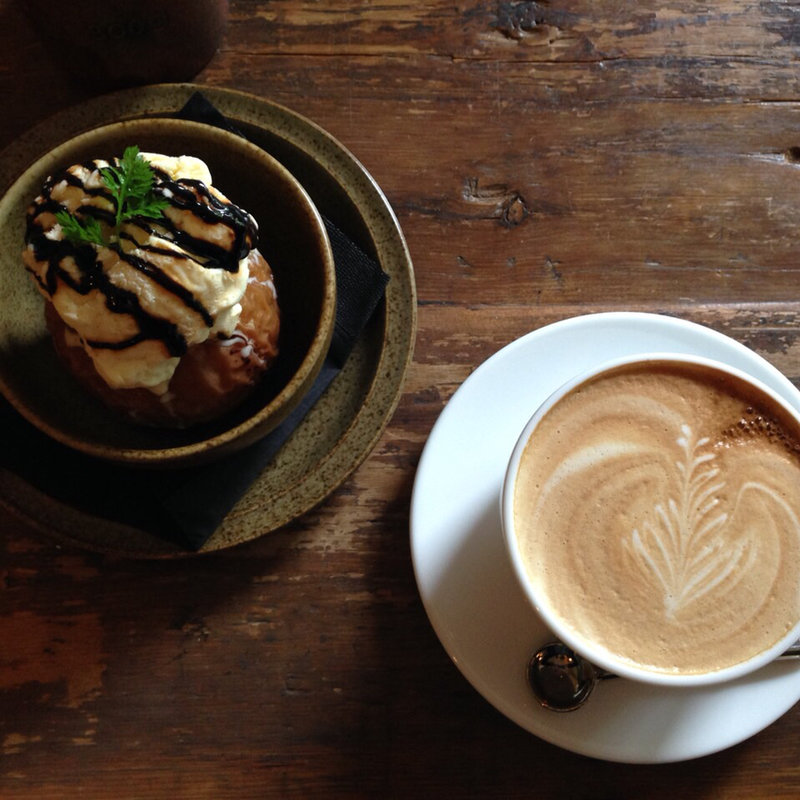 焼きリンゴのバニラアイスのせ(floyd)