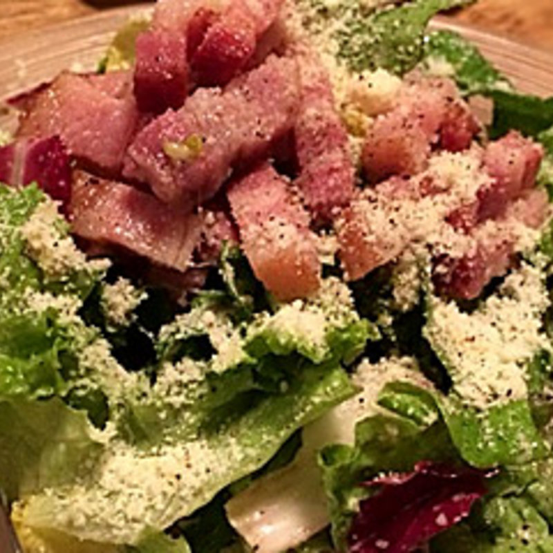 やまと豚ベーコンのシーザーサラダ　(S-46 Beer Market)