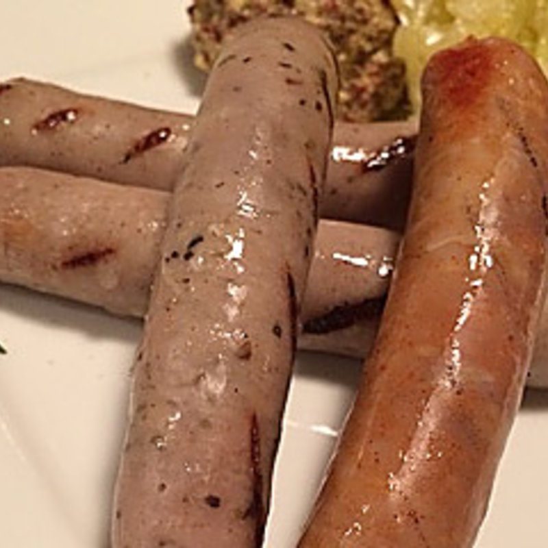 やまと豚ソーセージの盛り合わせ　ザワークラウド添え(S-46 Beer Market)