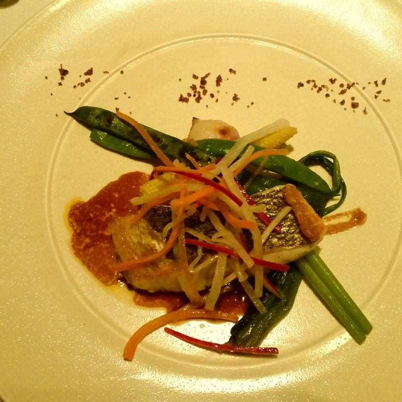 お魚(ミクニ マルノウチ)