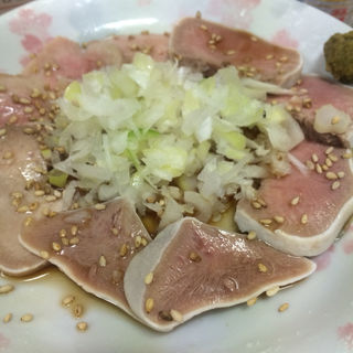 タン刺し(もつ焼 でん 中目黒店)