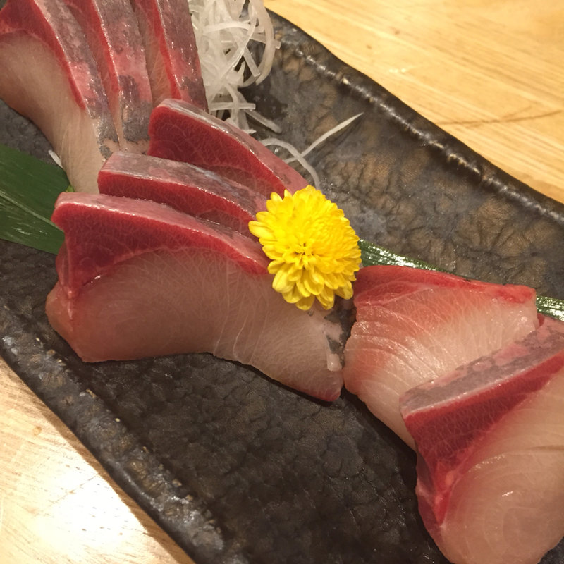 ハマチのお造り(市場小路 イオンモール京都桂川店 （イチバコウジ）)