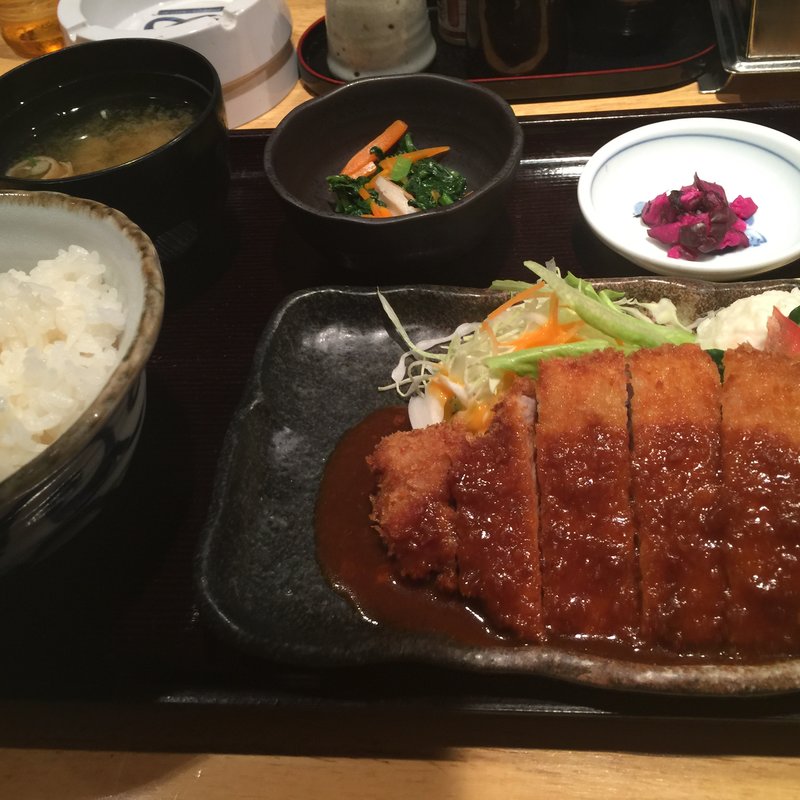 ポークカツ定食(鳥舞台 淀屋橋店 （とりぶたい）)