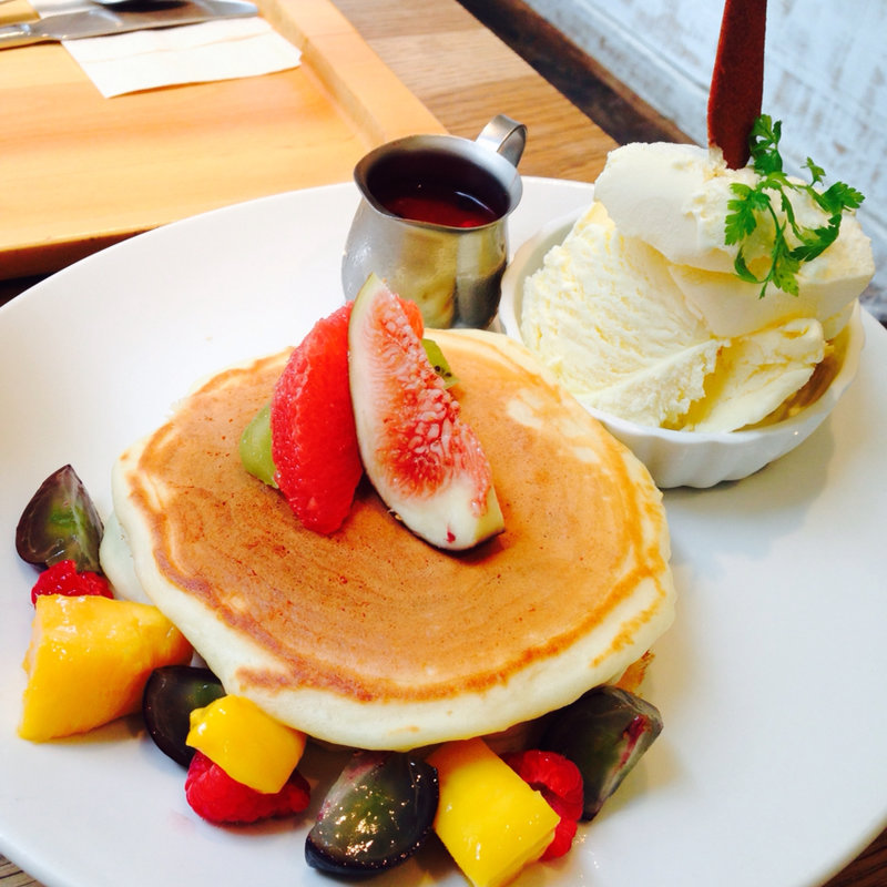 パンケーキ フルーツ(ロンハーマン カフェ辻堂店)