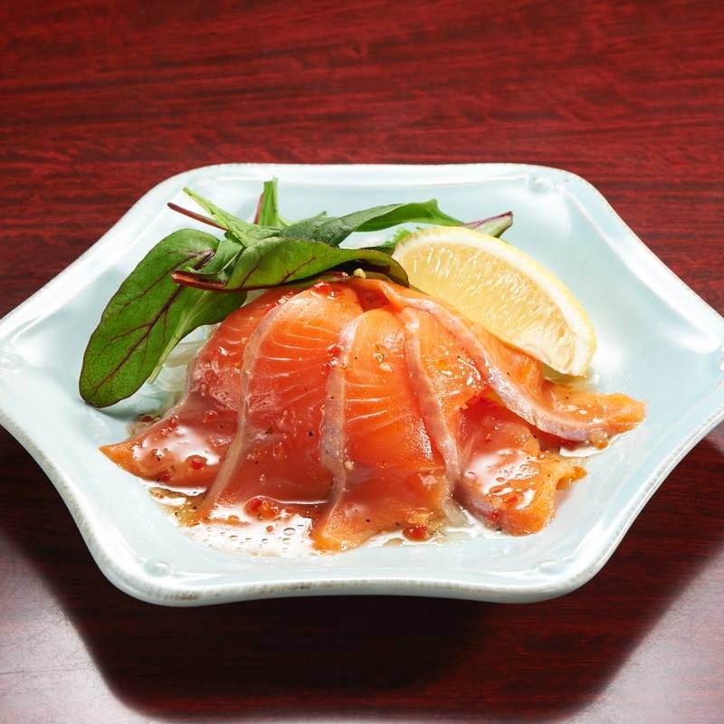 サーモンのカルパッチョ(千葉っ子ダイニング ペコリ)