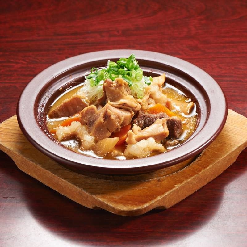 野菜のスープあつあつもつ煮(千葉っ子ダイニング ペコリ)