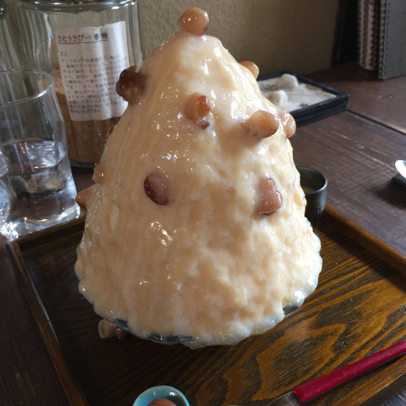 今様あまづらの白きに(カフェ　火裏蓮花 （カリレンゲ）)