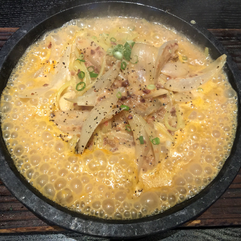 甘〜い石焼ロースト淡路島オニオンの厳選雲丹クリームパスタ(石焼生パスタ 蔵之助 )