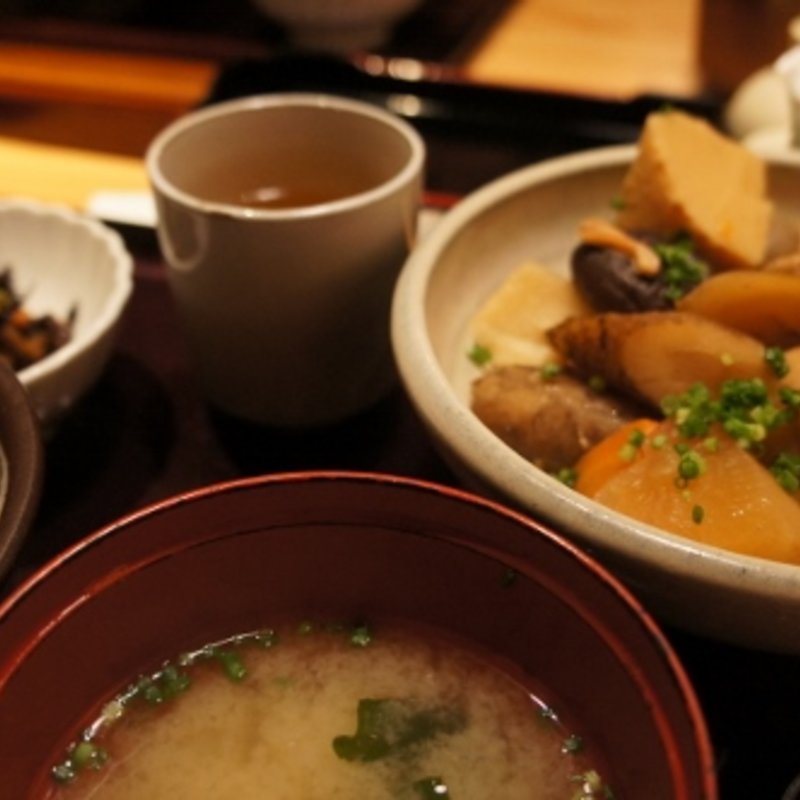 博多郷土料理がめ煮定食(博多もつ鍋やまや JR三ノ宮店)