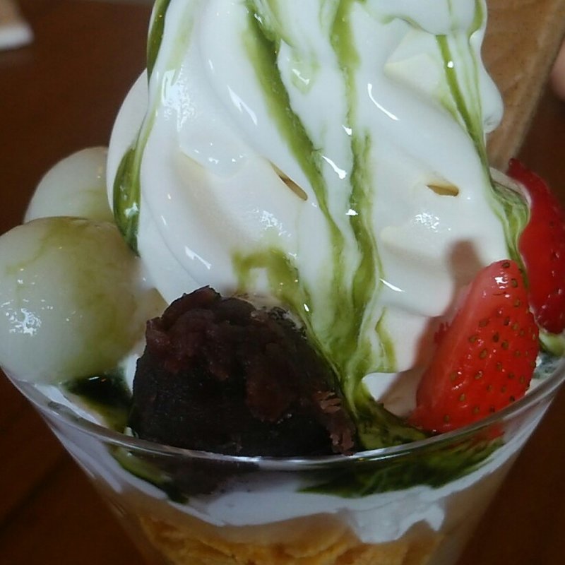 和風抹茶黒蜜パフェ(Cafe Madu ENOSHIMA)