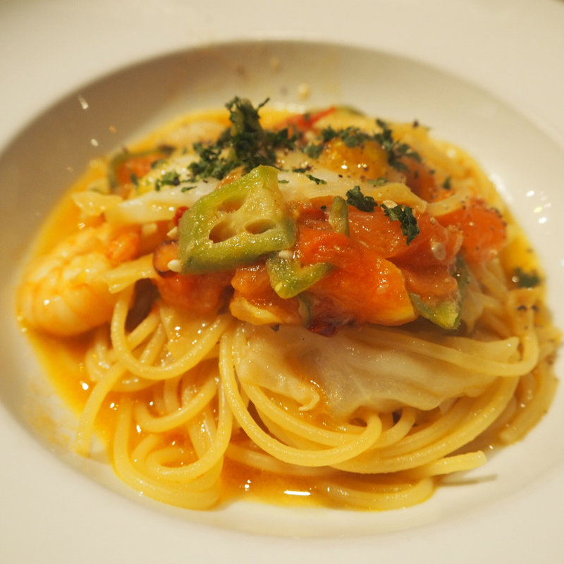 海老と緑野菜とトマトのペペロンチーノ(ジャポリボタニカ)