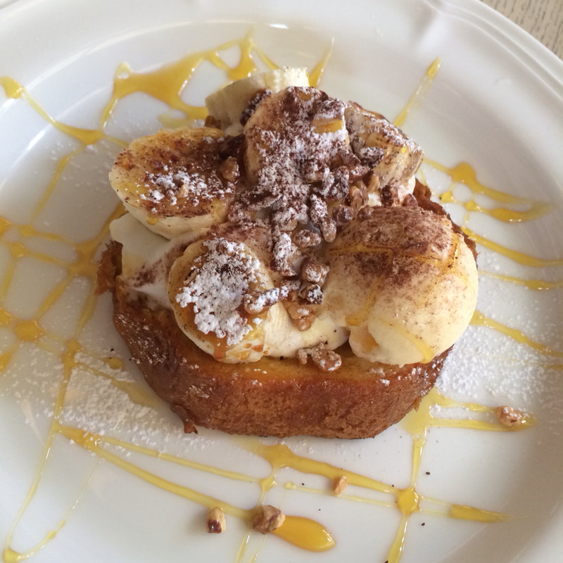 焼きバナナとキャラメルナッツのフレンチトースト(Yocco's French Toast Cafe)