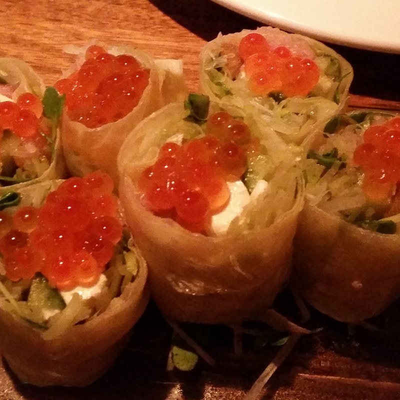 マグロとクリームチーズの生湯葉春巻き 海の幸のSOYソース(kawara CAFE＆DINING 恵比寿 （カワラ カフェアンドダイニング）)