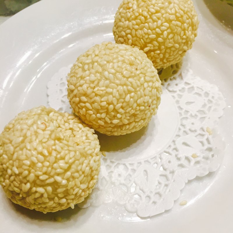 胡麻団子(愛蓮 塚口店)