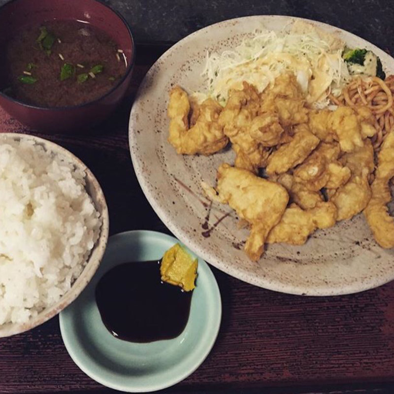 とり天定食(くいしん坊の店 （くいしんぼうのみせ）)