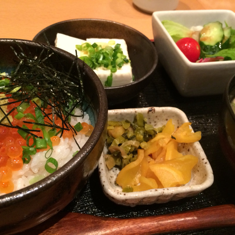いくら丼セット(博多漁家　磯貝 大阪梅田店 )