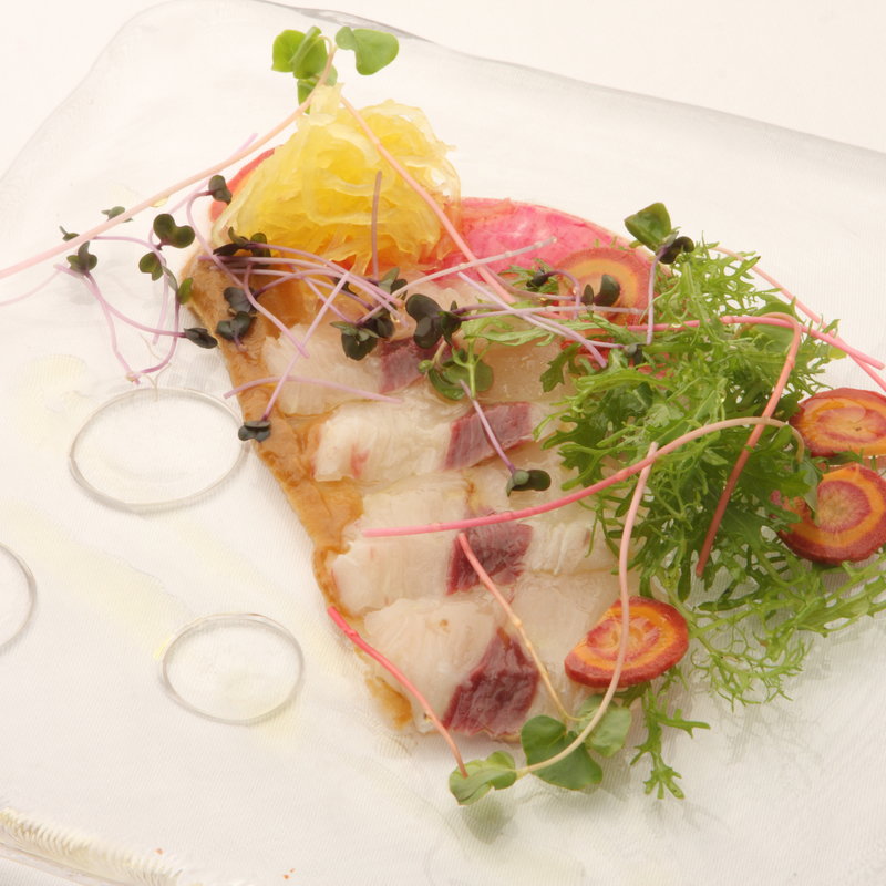 本日の厳選鮮魚と旬菜の一皿(イルデジデリオ)