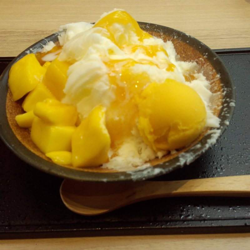 マンゴーのかき氷(かんみこより 川西阪急店 )