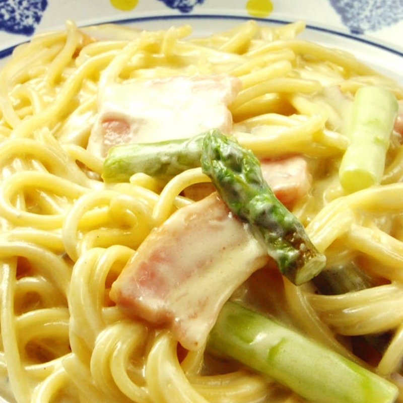 アスパラと厚切りベーコンのパスタ(6sense千葉駅前店)