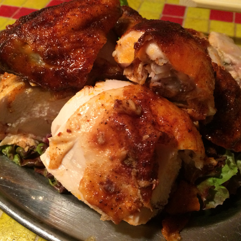 フリフリ回転チキン(半羽)(七輪焼鳥バル Funky Junk Full Chicken 裏難波店)