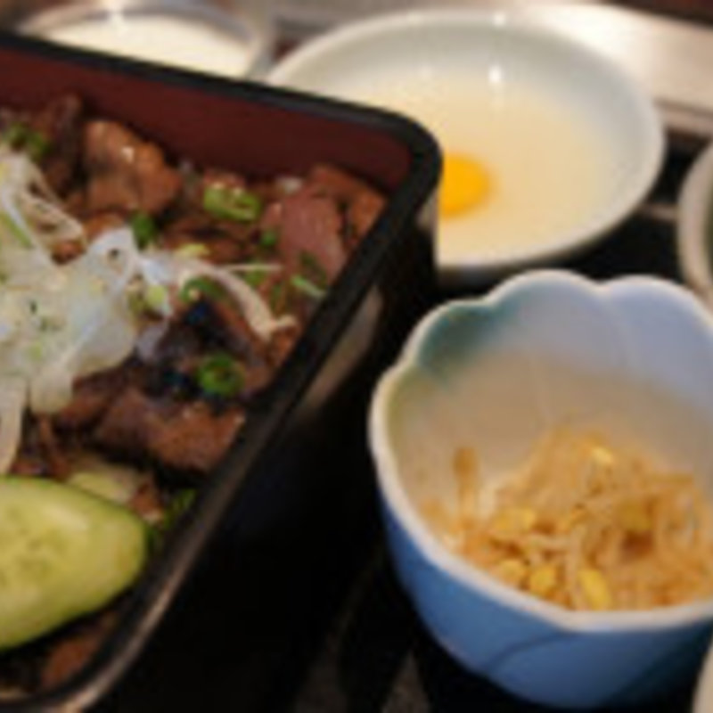 牛タンとろろ重(牛兵衛草庵 阪急西宮ガーデンズ店)