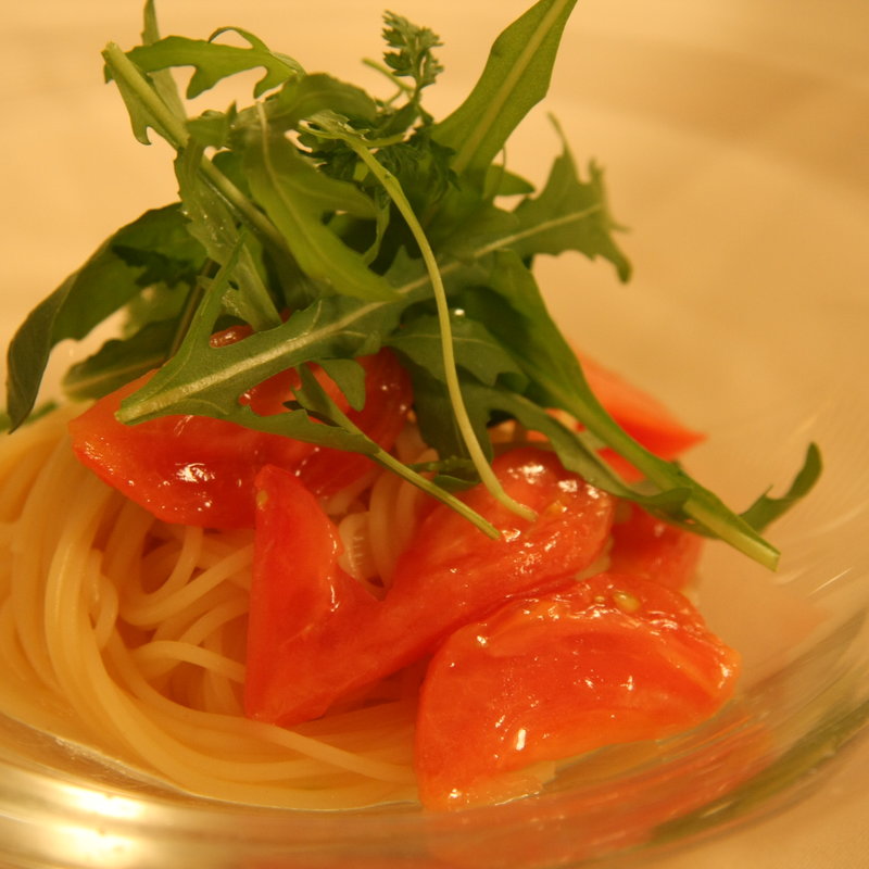 トマトの冷製パスタ(リストランテ イル バンビナッチョ)