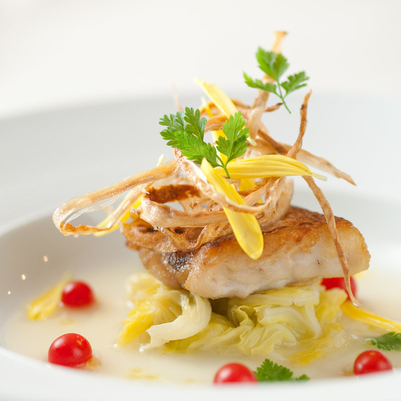 函館産アイナメのソテーと旬菜の一皿(リストランテ イル バンビナッチョ)