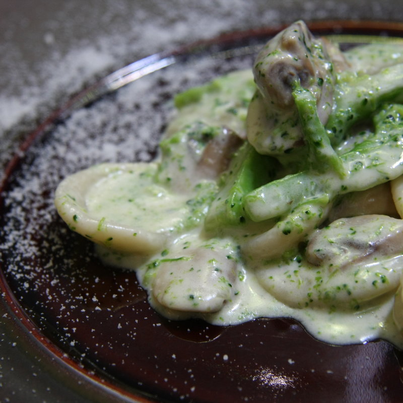 ローマの下町で愛されてるポルチーニ茸のクリームソース フェットゥッチーネ(リストランテ イル バンビナッチョ)