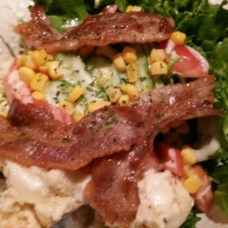 デカ盛りみっくすサラダ(鉄板焼本舗 )