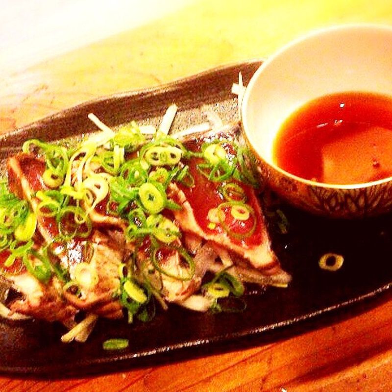 カツオのたたき(花町酒房 なんば 織家)