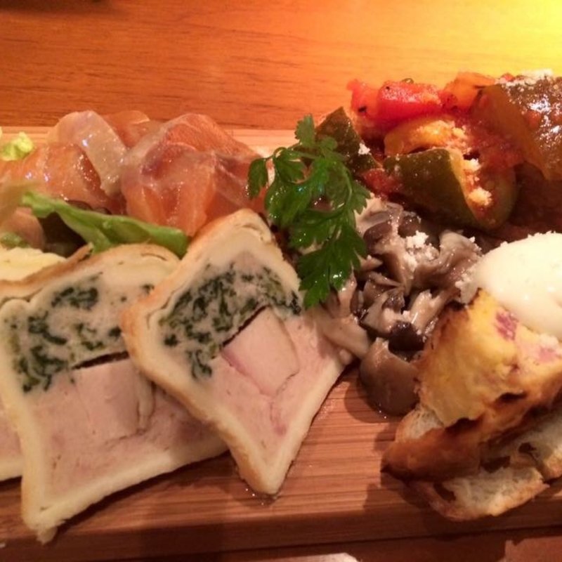 前菜4種盛り合わせ(ビアカド )