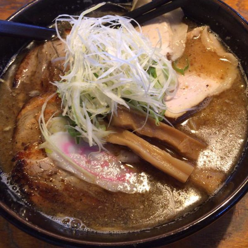 特濃醤油ラーメン(麺処　童)