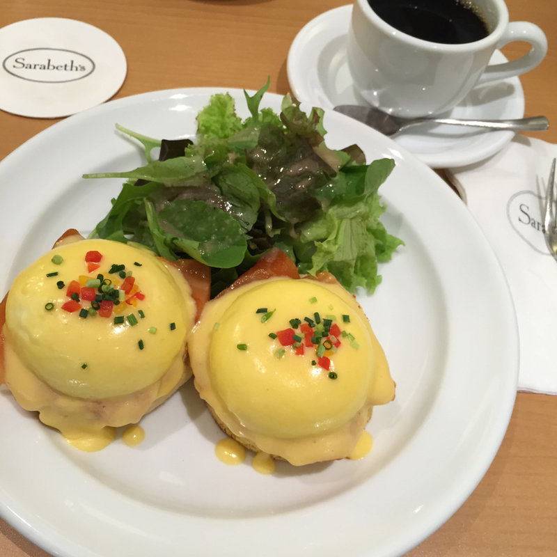 スモークサーモンベックエネディクト(Sarabeth's Osaka サラベス大阪)