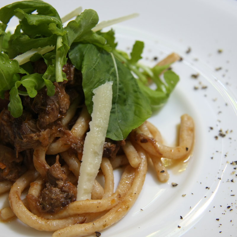 牛ホホ肉のペンネ(リストランテ イル バンビナッチョ)