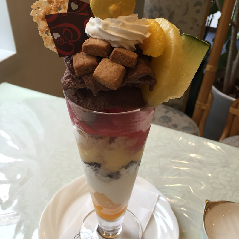 ケーキ屋さんのパフェ(プルミエカフェ )