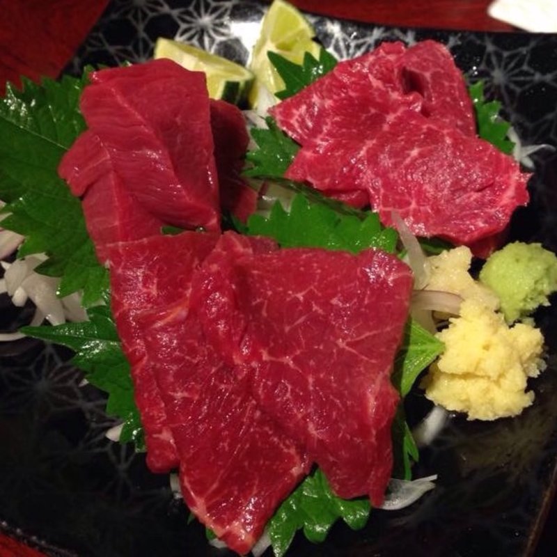 馬刺し(桜Dining HIDARIUMA)